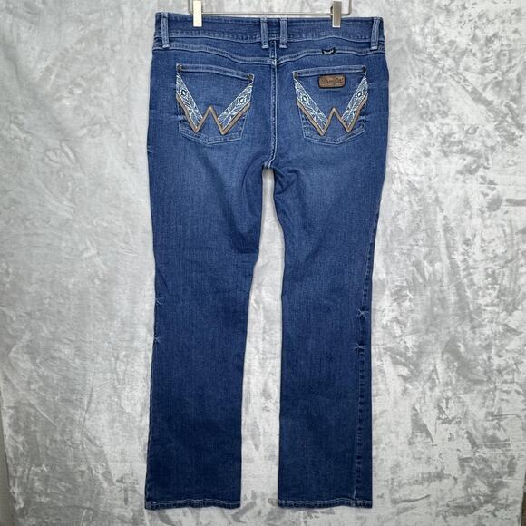 Wrangler Jeans Womens 15x34 Blue Boot Cut Stretch Western Embroidered Pockets - Picture 2 of 12